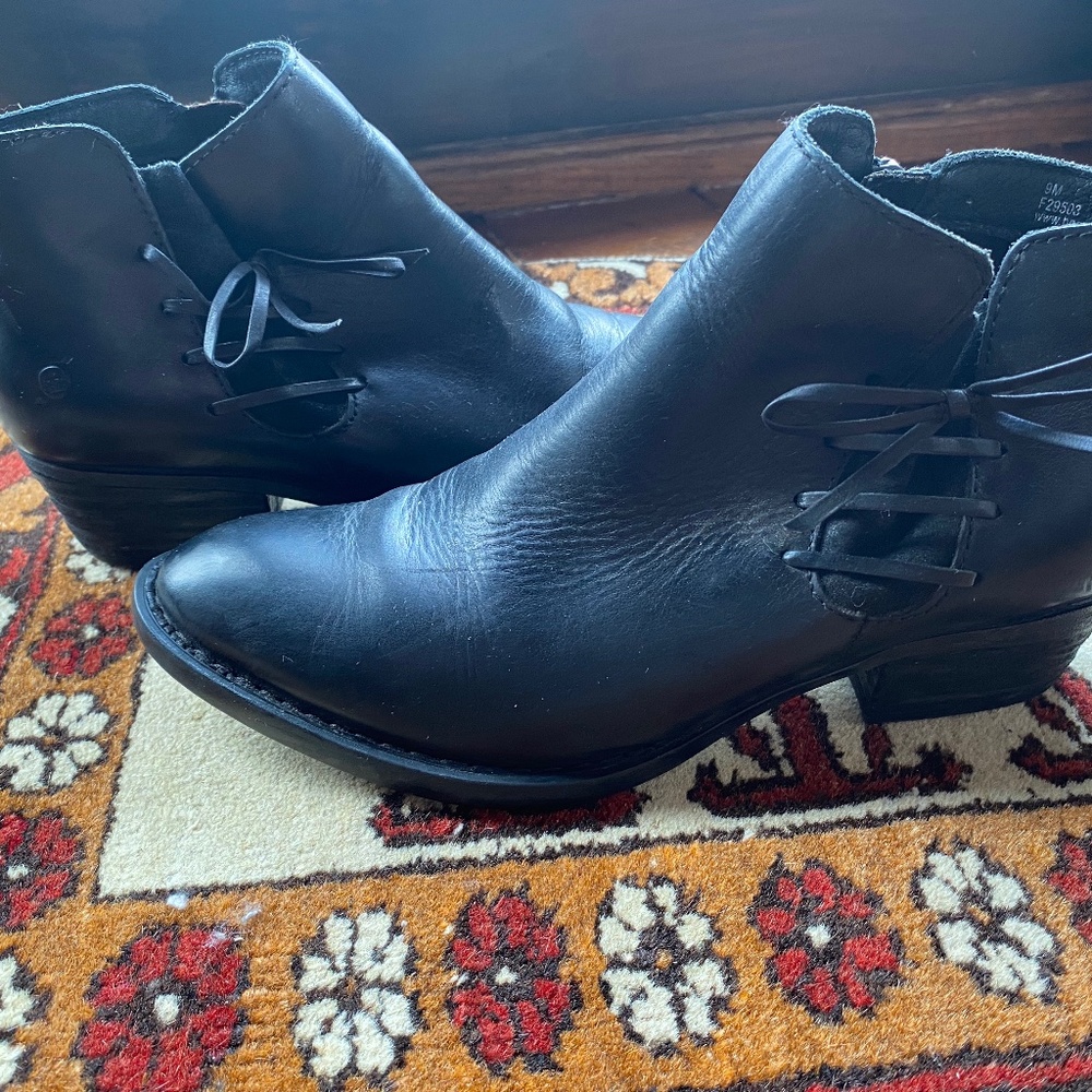 Born Women's Black Boots/Booties Size 9